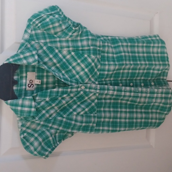 4 tops - Picture 3 of 9